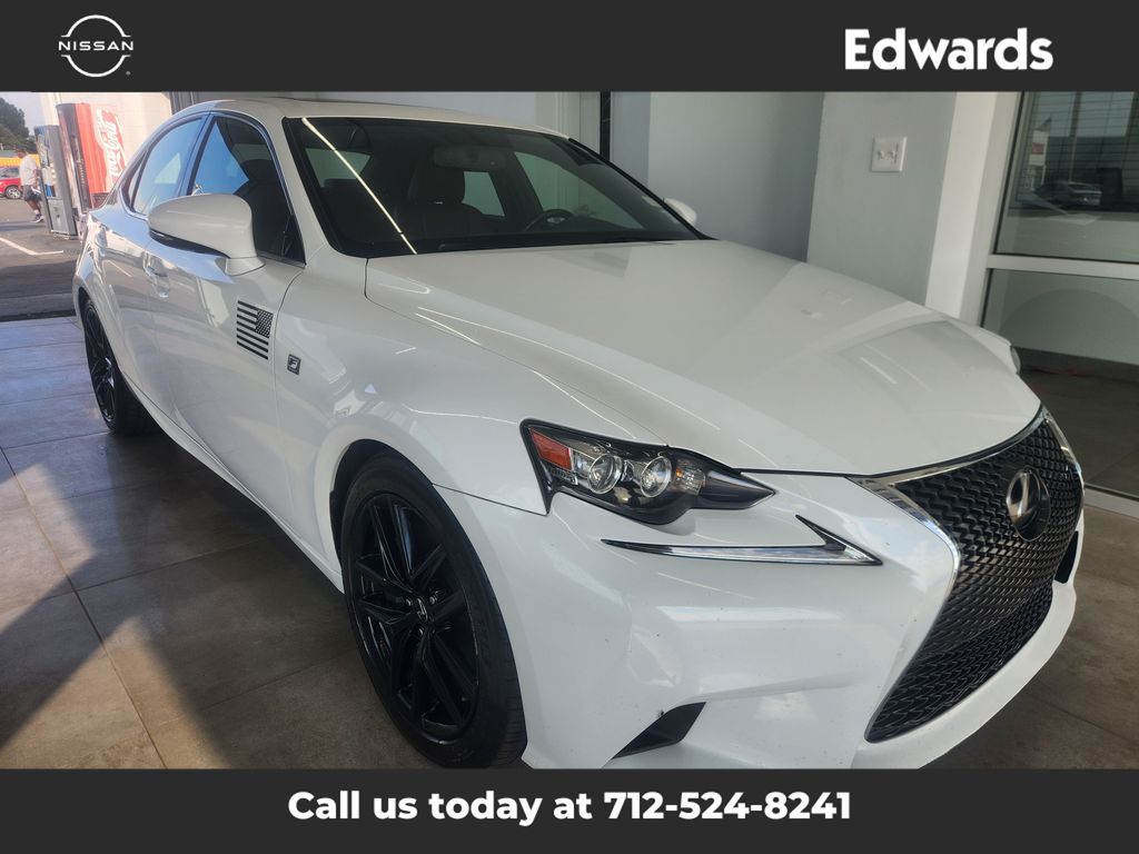 2016 Lexus IS 350 photo 2