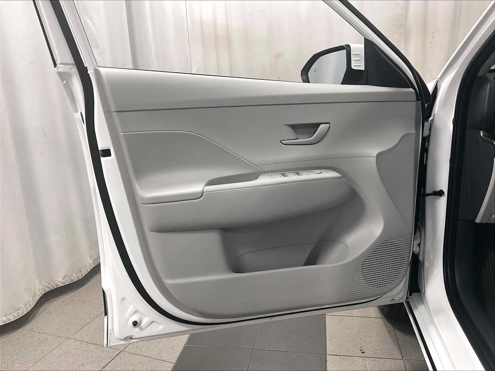 2024 Hyundai Kona Electric SEL photo 9