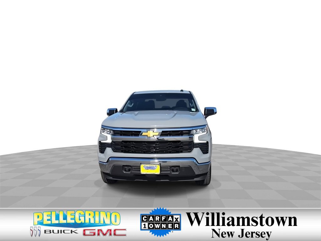 2024 Chevrolet Silverado 1500 LT photo 3