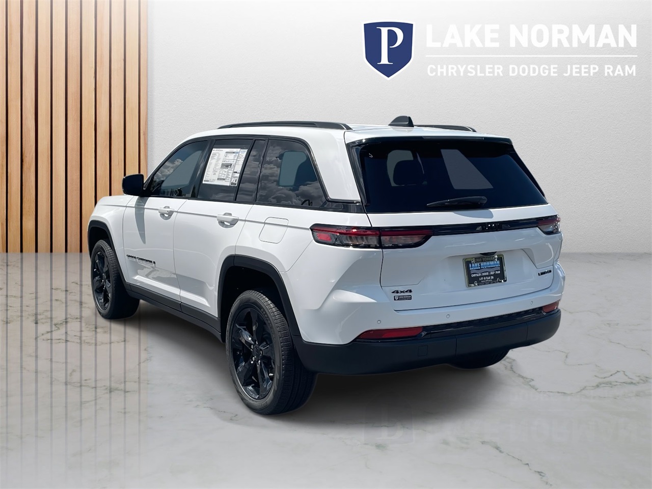 2025 Jeep Grand Cherokee Limited photo 2