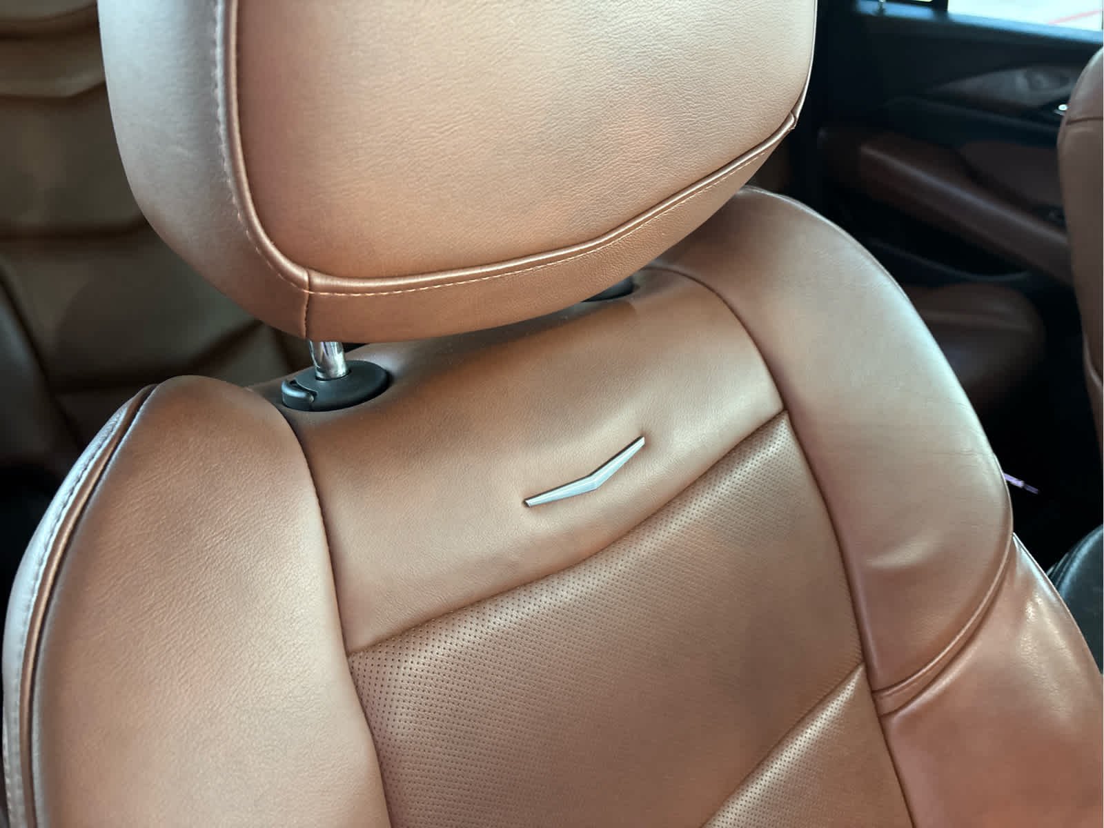 2018 Cadillac Escalade Premium Luxury photo 10
