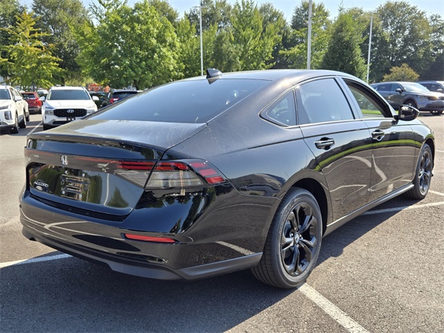 2025 Honda Accord SE photo 3