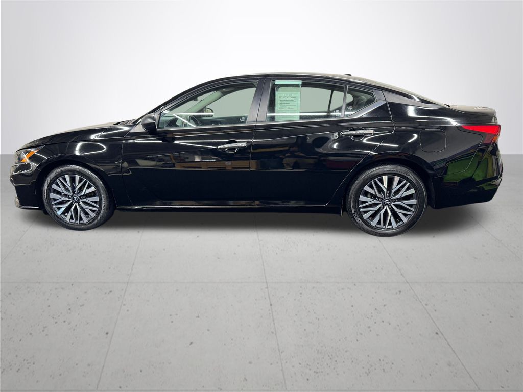 2024 Nissan Altima 2.5 SV photo 3