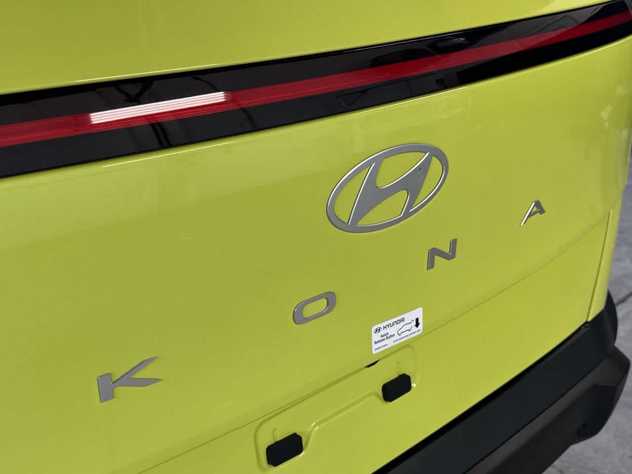 2026 Hyundai Kona SEL photo 9