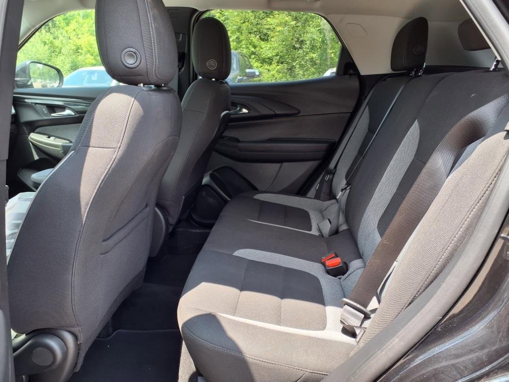 2025 Chevrolet Trailblazer LT photo 2