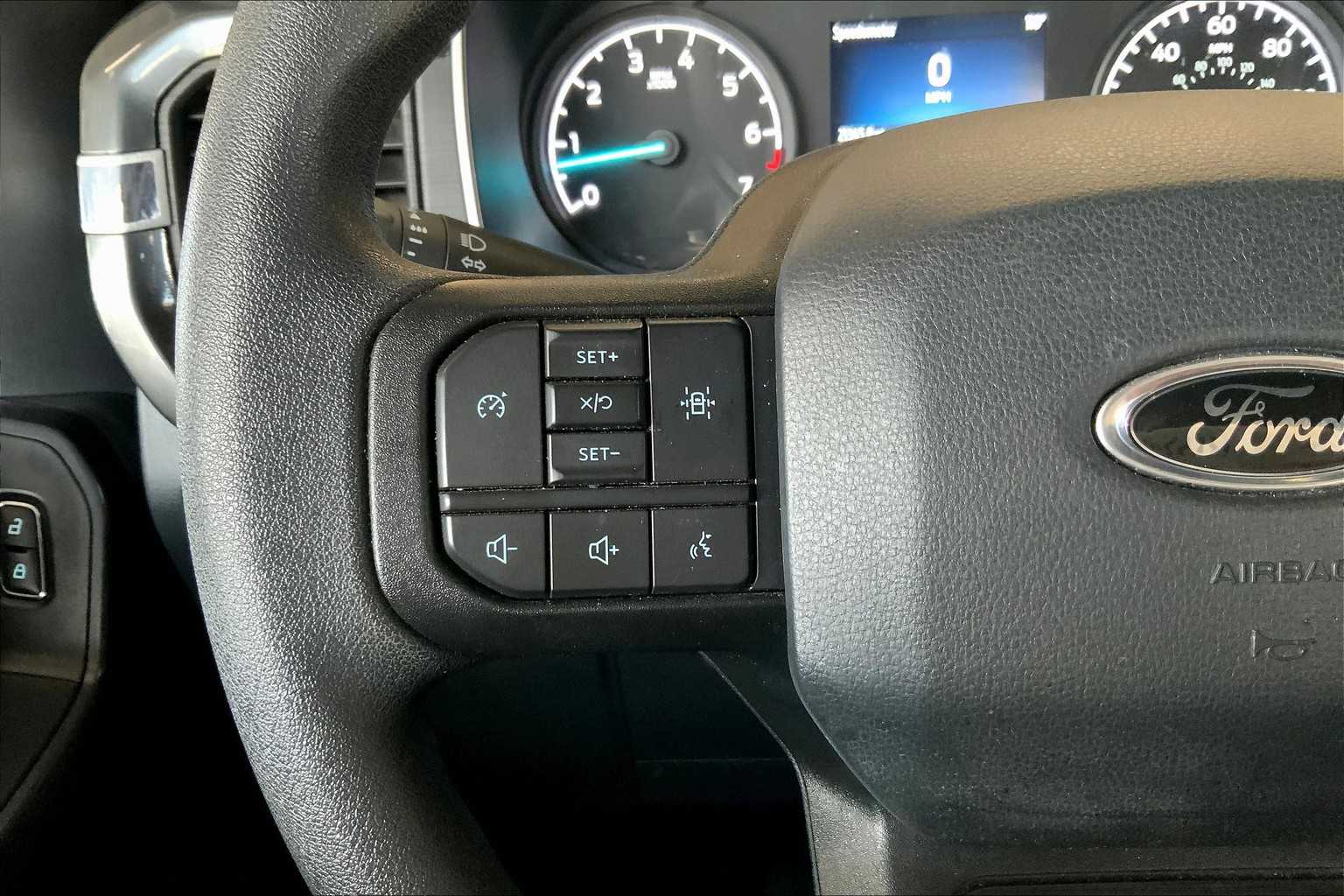 2022 Ford F-150 XL photo 22