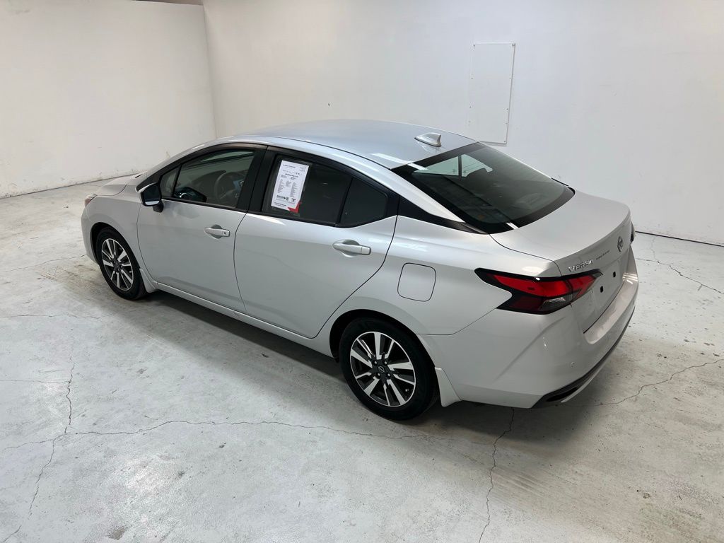 2024 Nissan Versa 1.6 SV photo 4