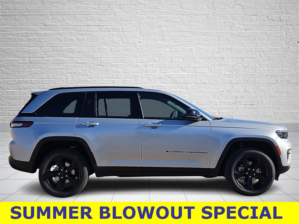 2025 Jeep Grand Cherokee Limited photo 5