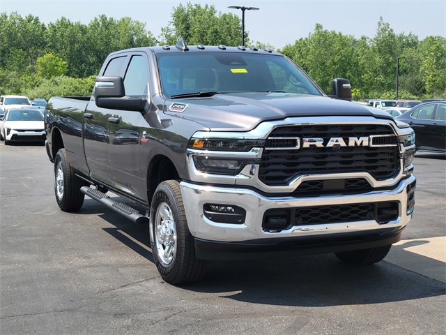 2025 Ram 2500 Tradesman photo 2