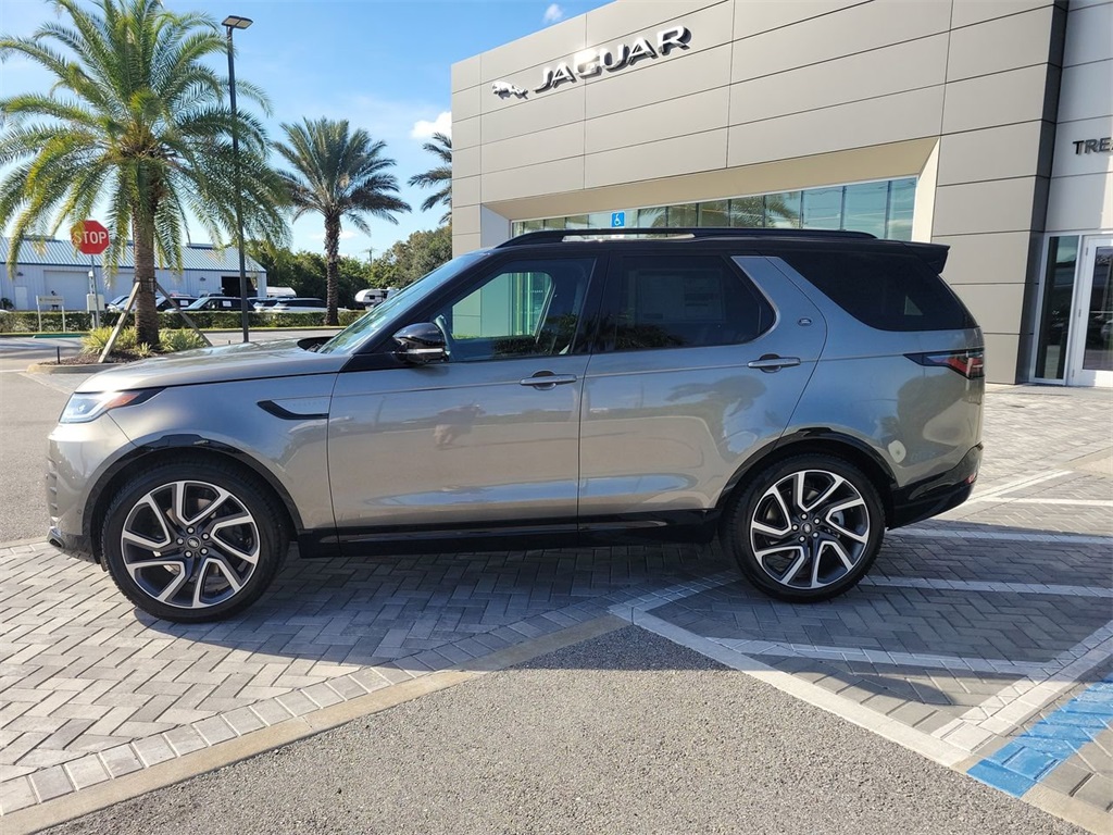 2025 Land Rover Discovery SE photo 2