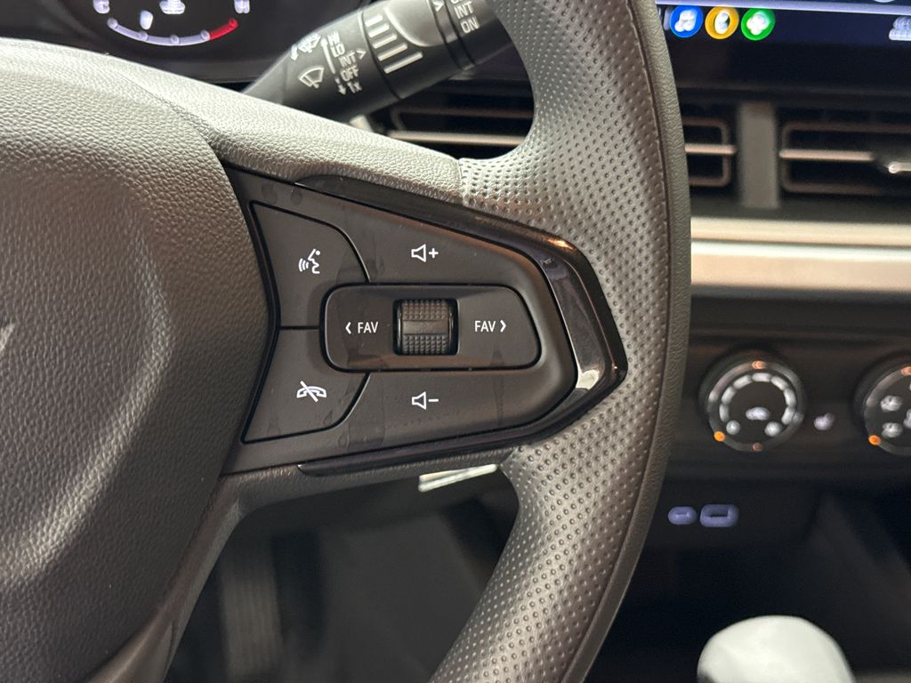 2025 Chevrolet Trax LS photo 20