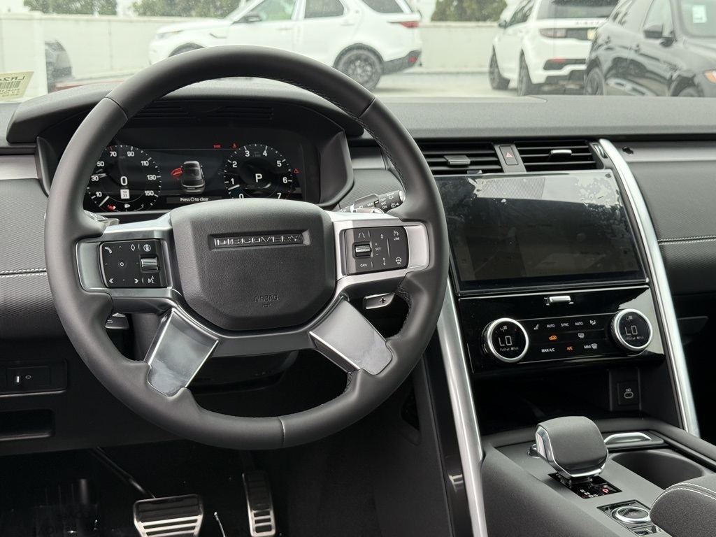 2025 Land Rover Discovery SE photo 20