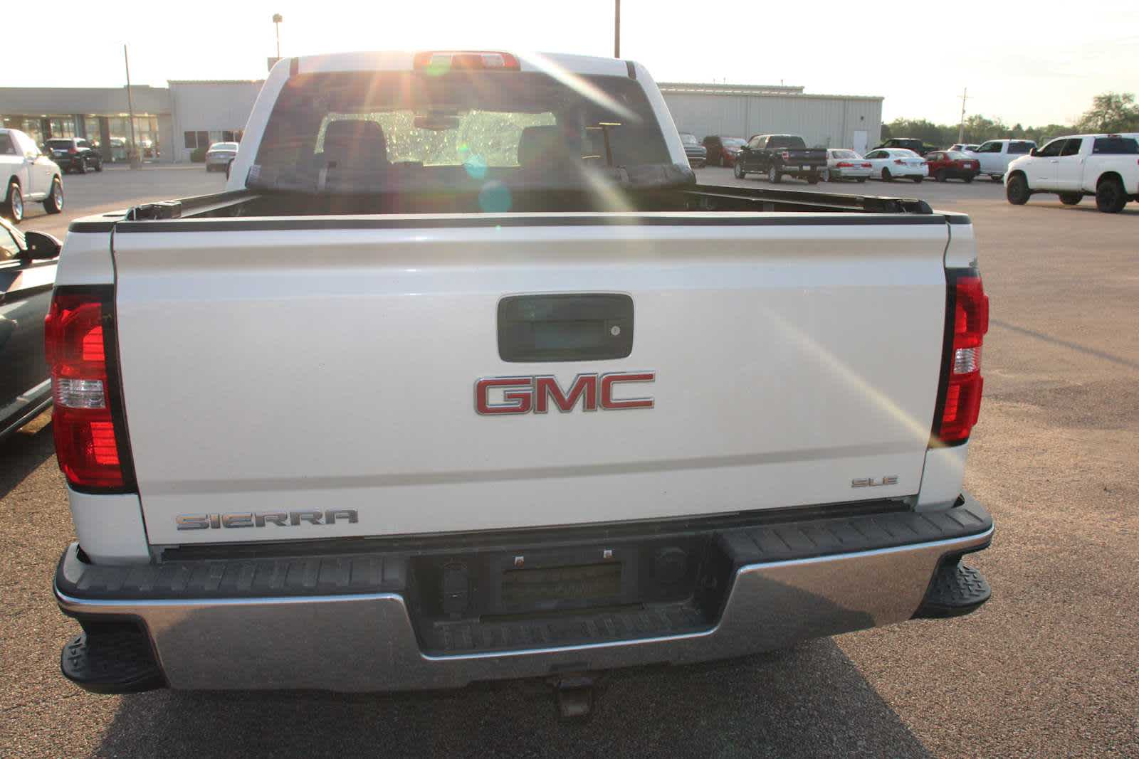 2014 Gmc Sierra 1500 SLE photo 2