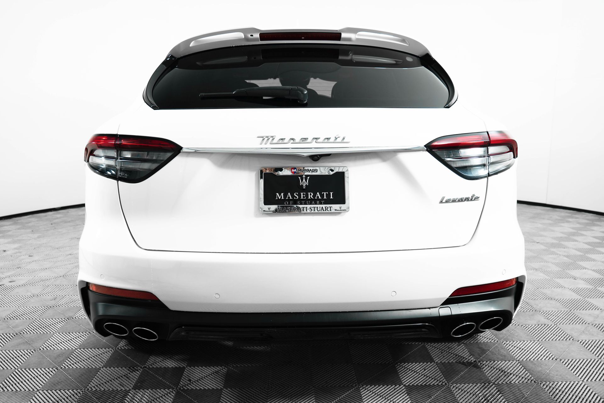 2023 Maserati Levante Modena S photo 2