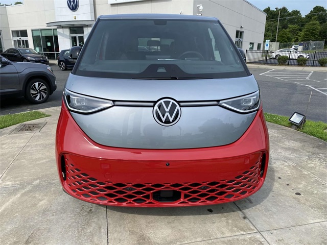 2025 Volkswagen ID. Buzz Pro Plus photo 2