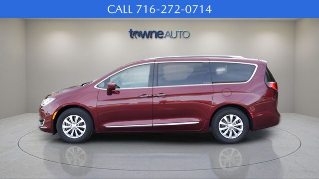 Used 2018 Chrysler Pacifica Touring L with VIN 2C4RC1BG7JR192829 for sale in Hamburg, NY