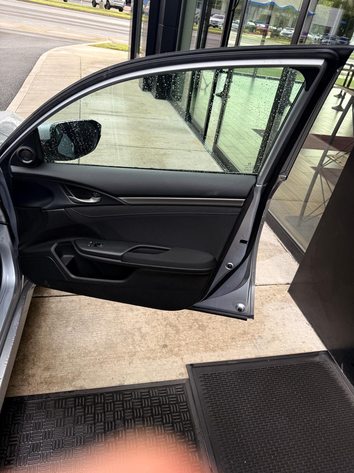 2020 Honda Civic Hatchback EX photo 23