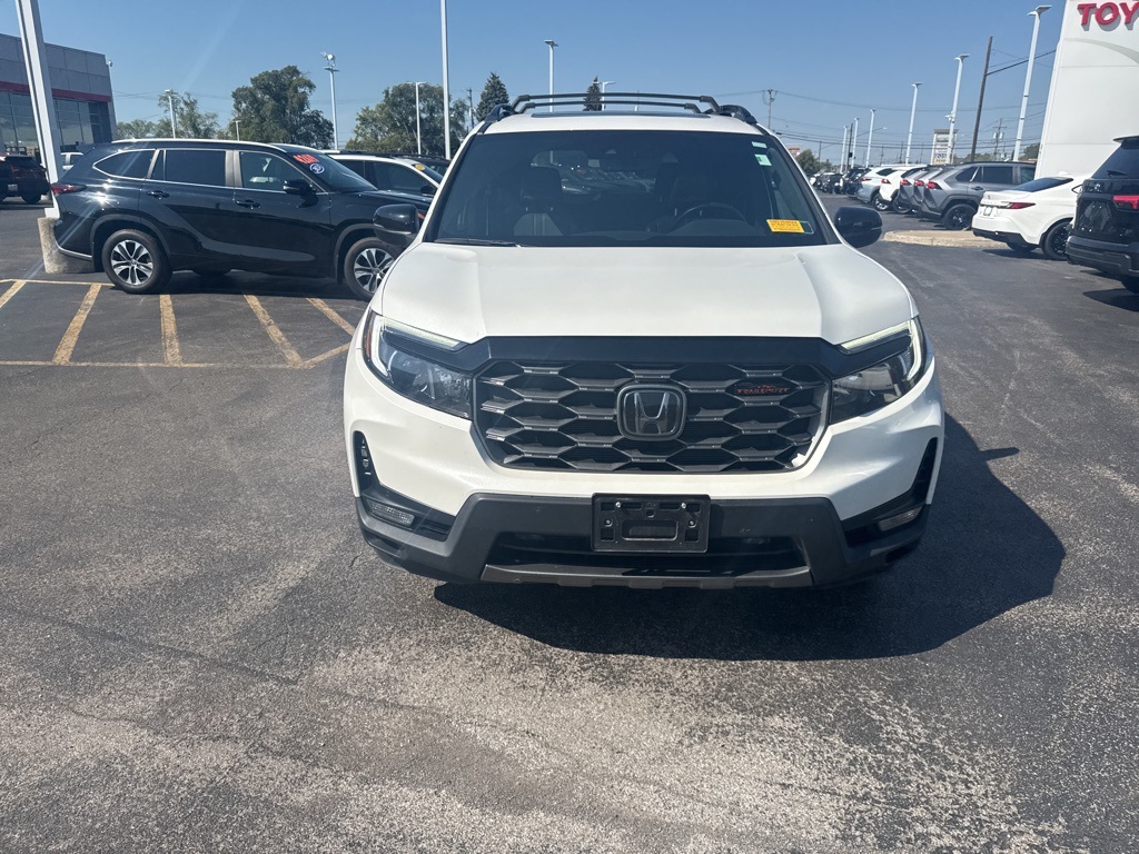 2022 Honda Passport TrailSport photo 2