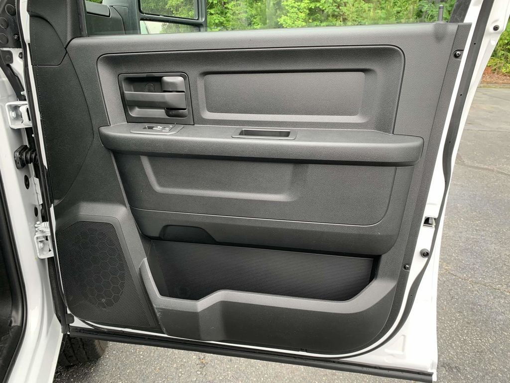 2025 Ram 2500 Tradesman photo 15