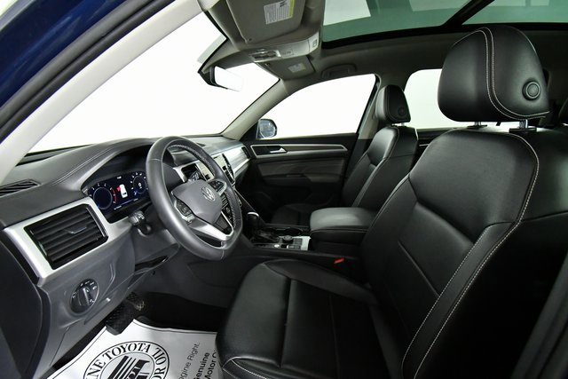 2022 Volkswagen Atlas SEL photo 3
