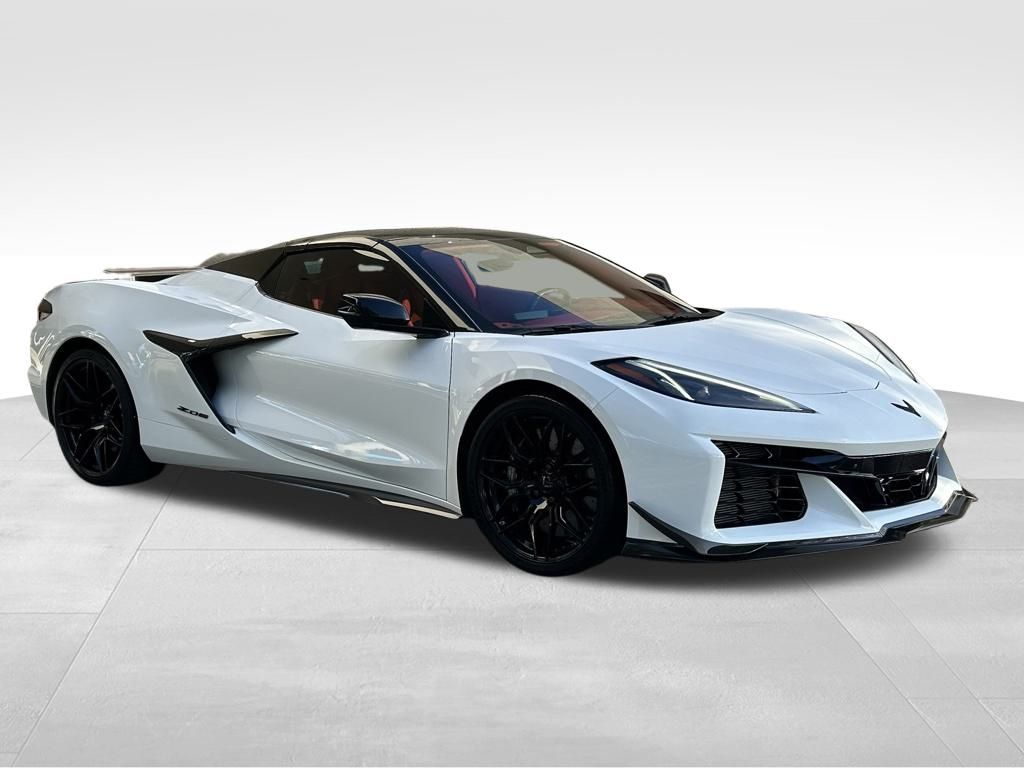 2025 Chevrolet Corvette Z06 3LZ photo 4