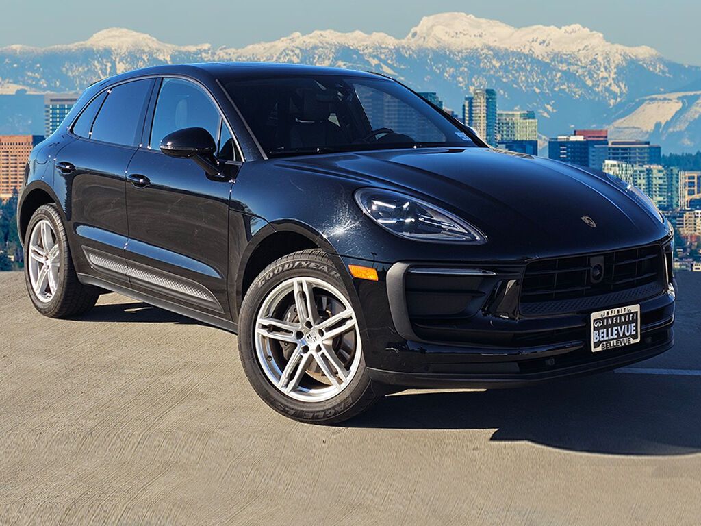 2024 Porsche Macan Base