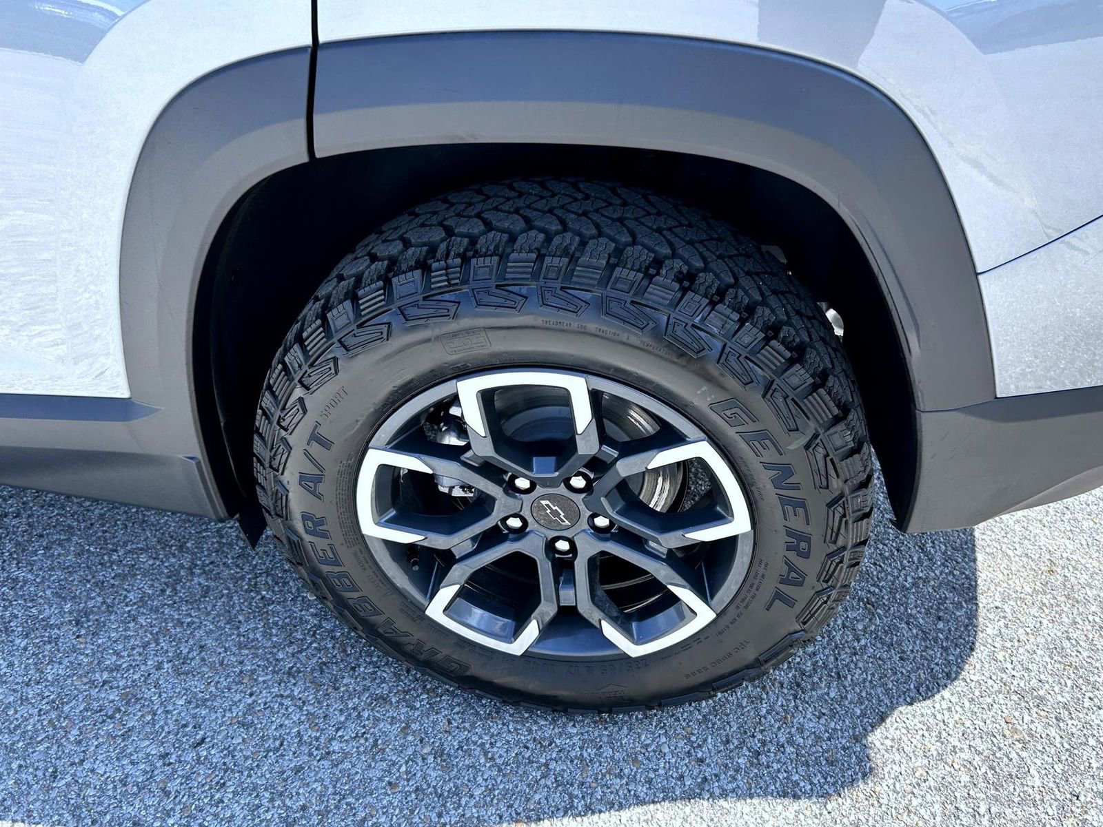 2026 Chevrolet Equinox ACTIV photo 15