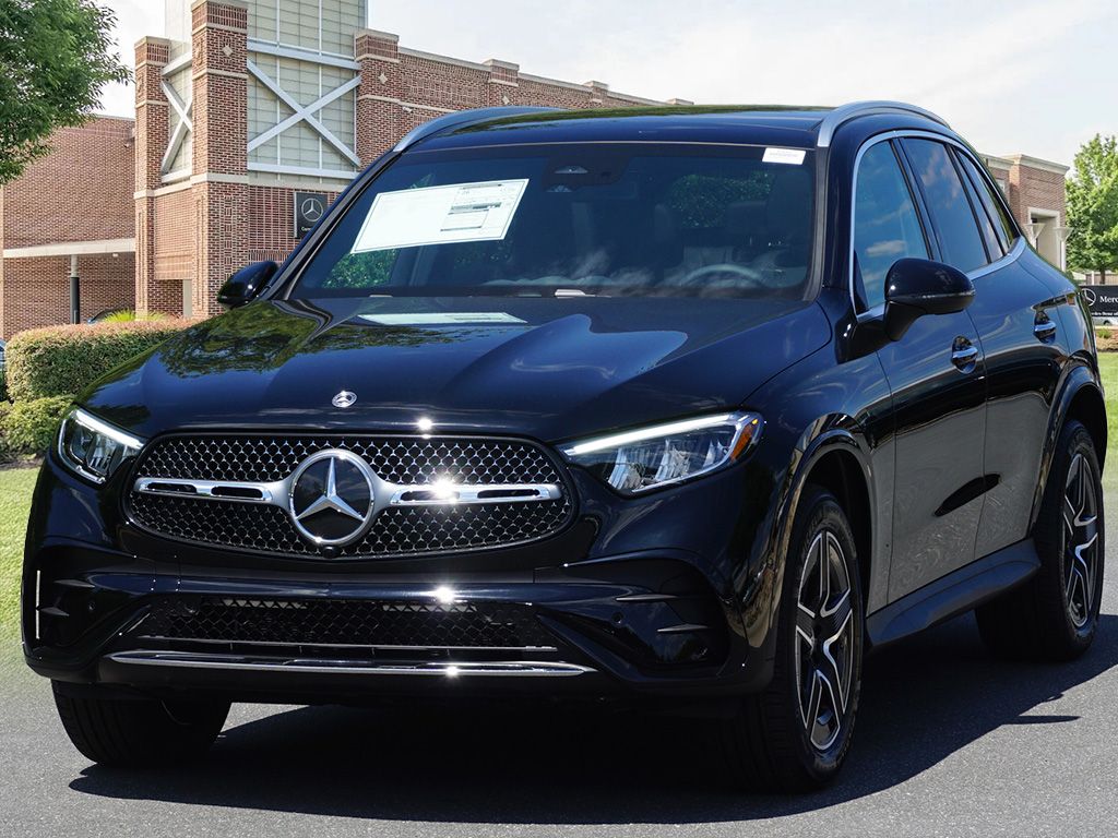 2026 Mercedes Benz GLC 300 4MATIC photo 4