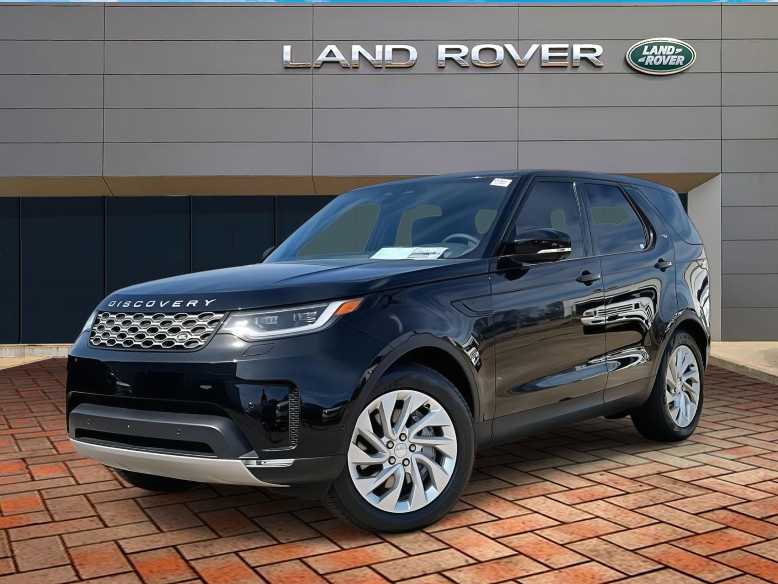 2025 Land Rover Discovery S's photo