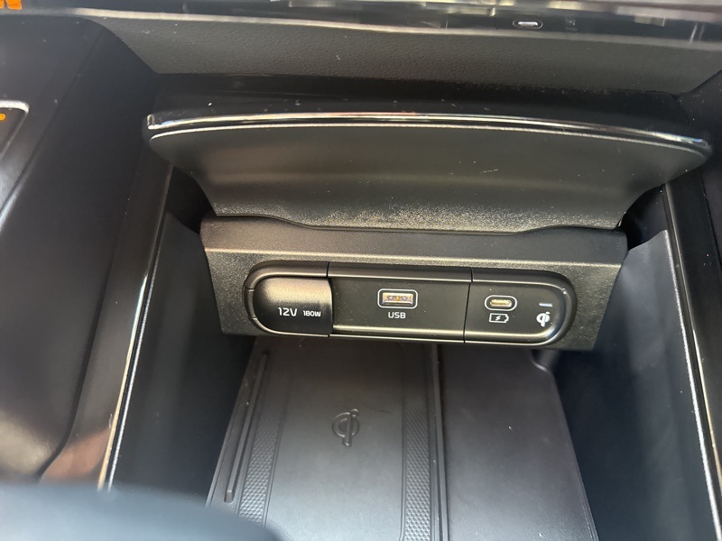 2024 Kia Telluride S photo 29