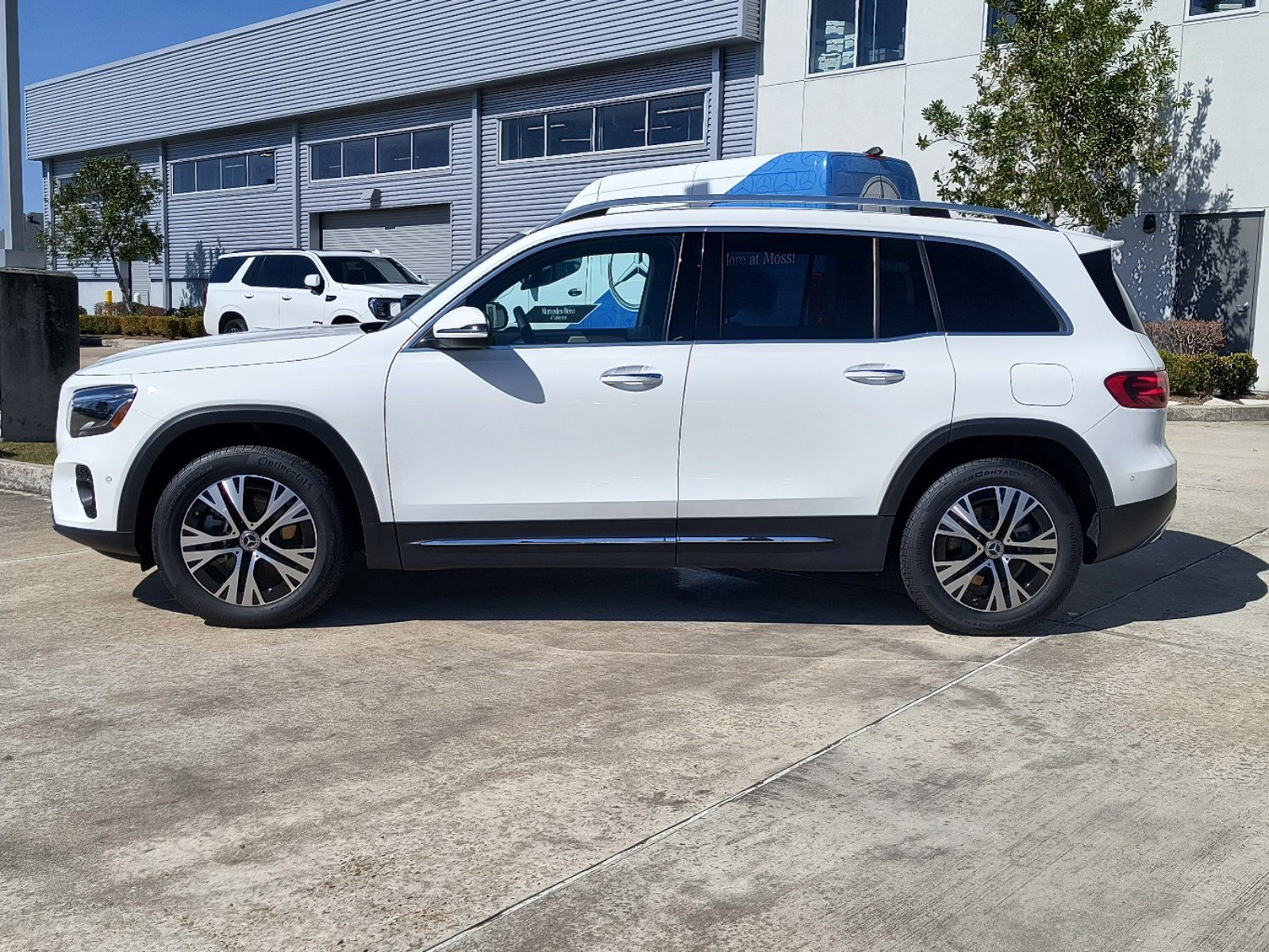 2025 Mercedes Benz GLB photo 3