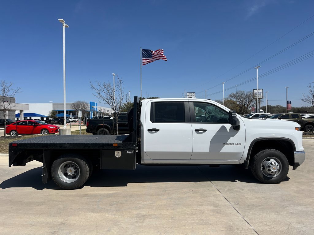 2024 Chevrolet Silverado 3500HD Work Truck photo 3