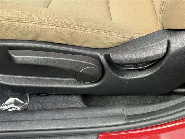 2013 Hyundai Elantra GLS photo 27