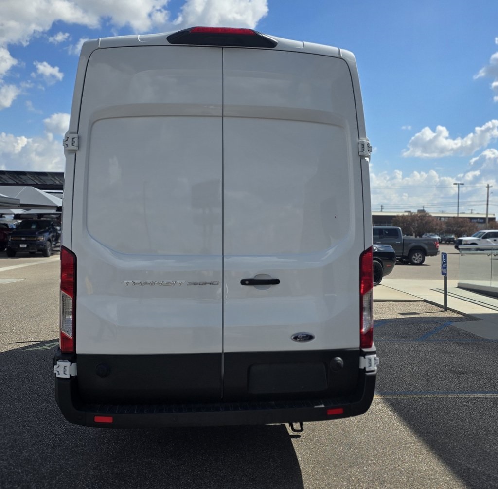2024 Ford Transit photo 9