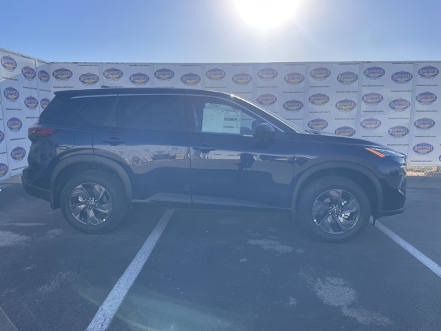 2026 Nissan Rogue SV's photo