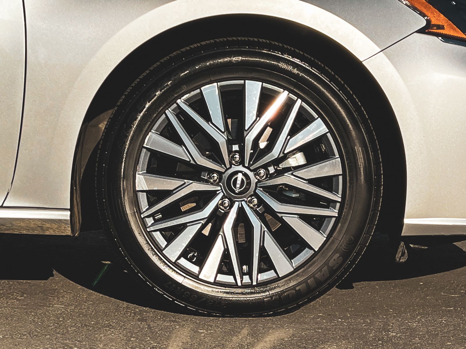 2024 Nissan Altima 2.5 SV photo 4