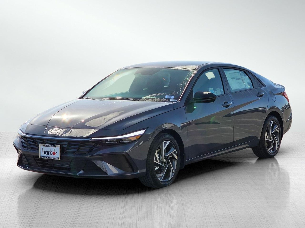 2025 Hyundai Elantra SEL Sport photo 3