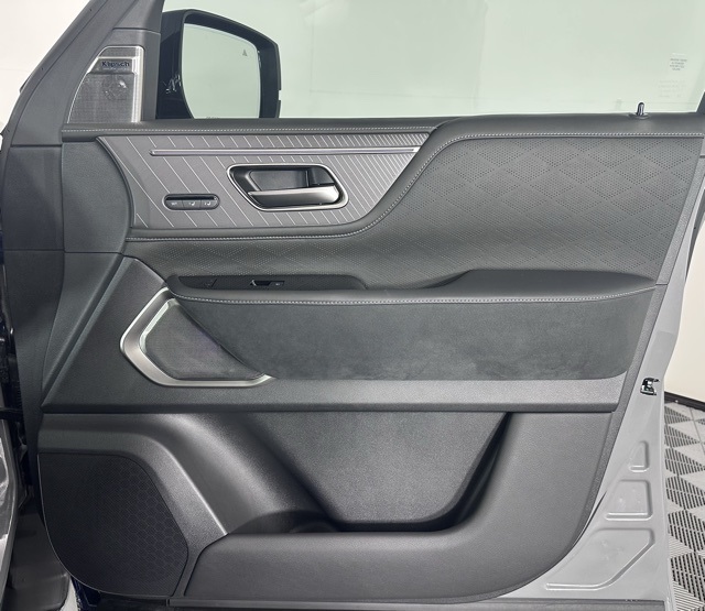 2025 Infiniti QX80 photo 23