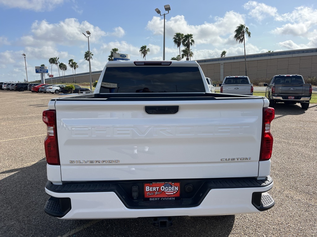 2023 Chevrolet Silverado 1500 Custom photo 4