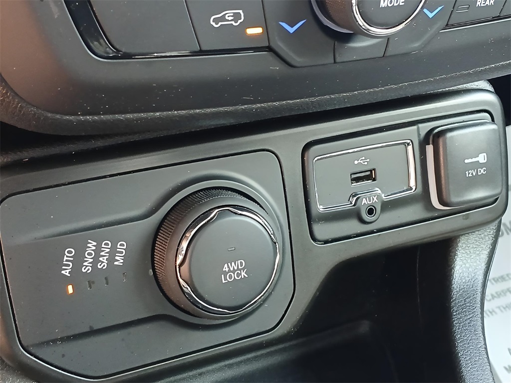 2022 Jeep Renegade Latitude photo 16