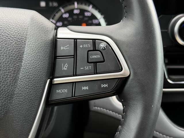 2024 Toyota Highlander LE photo 10