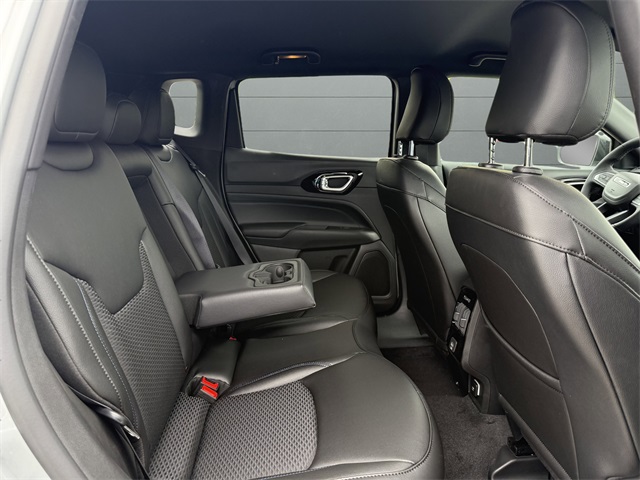 2025 Jeep Compass Latitude photo 19
