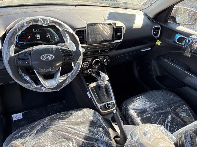 2026 Hyundai Venue SEL photo 4