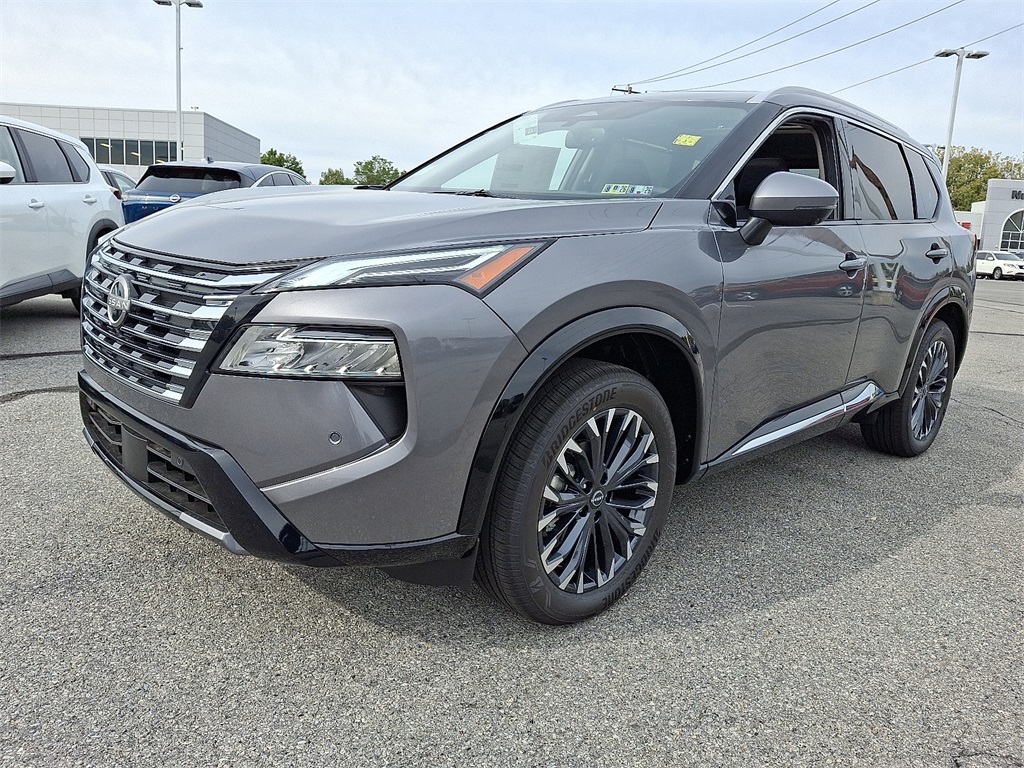 2026 Nissan Rogue Platinum photo 2