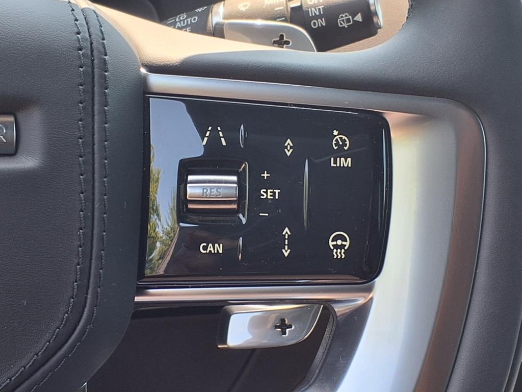 2025 Land Rover Range Rover SE photo 15