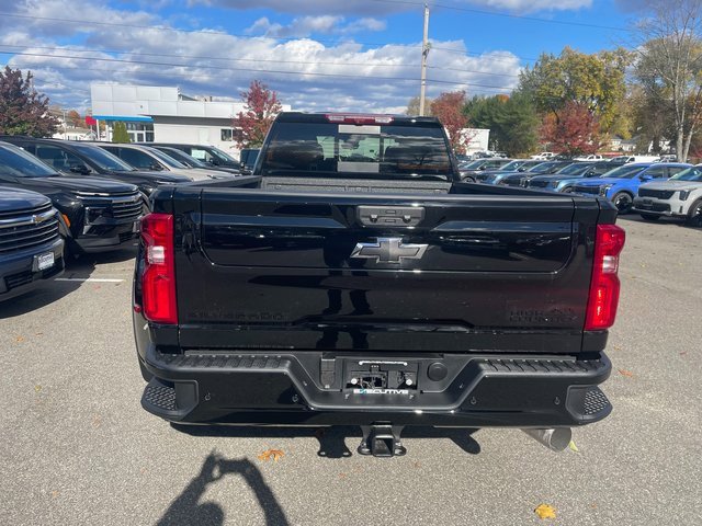 2026 Chevrolet Silverado 3500HD High Country photo 2