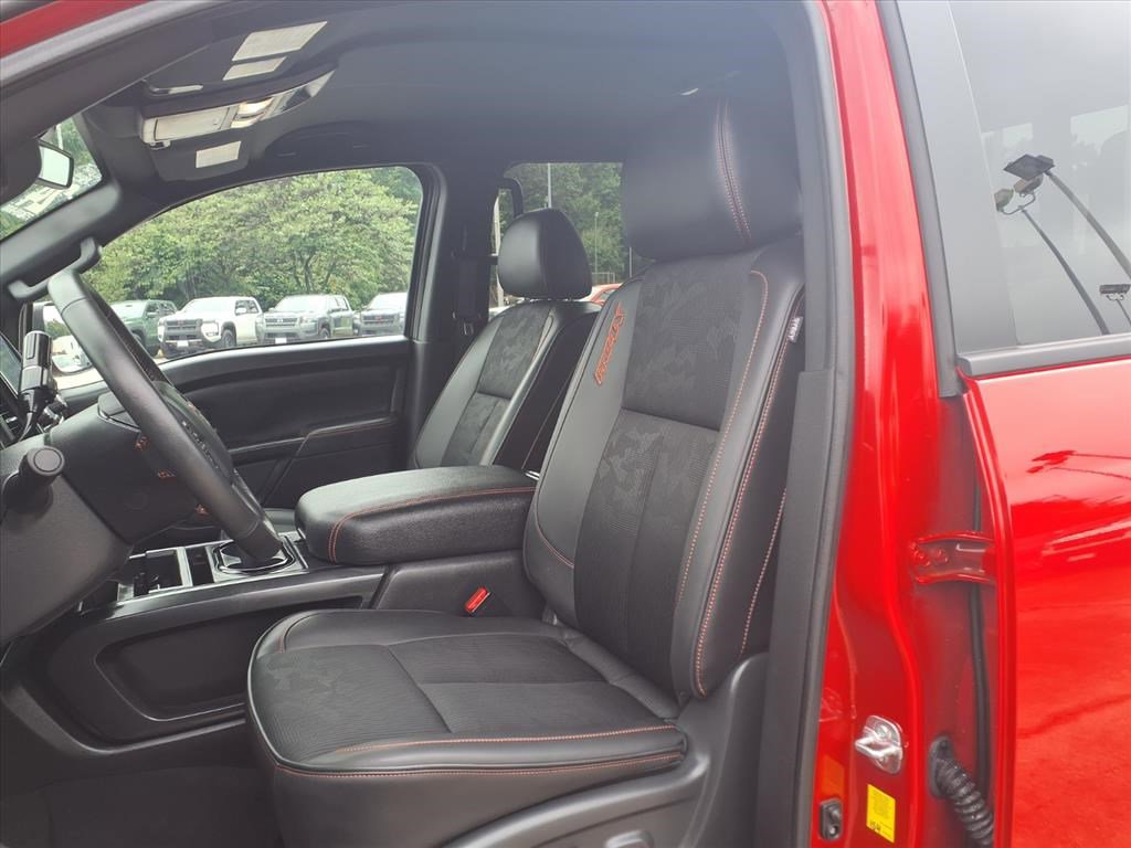 2024 Nissan Titan PRO-4X photo 14