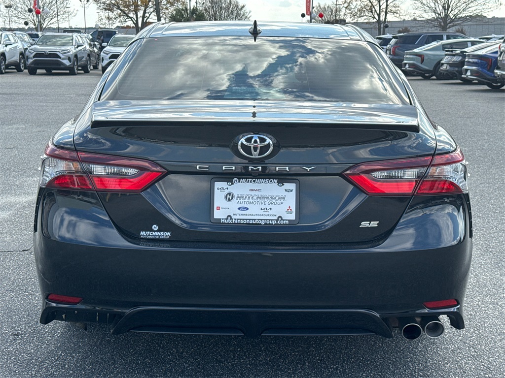 2023 Toyota Camry SE photo 4