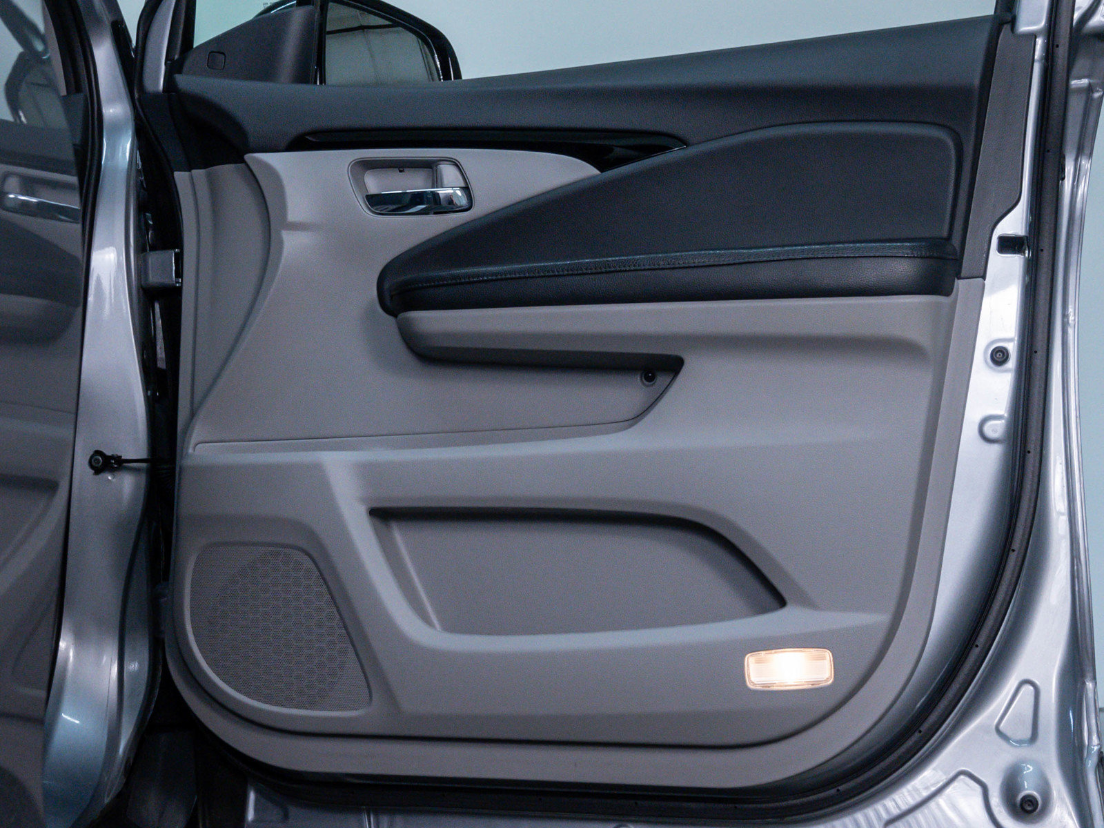 2019 Honda Pilot Touring photo 8