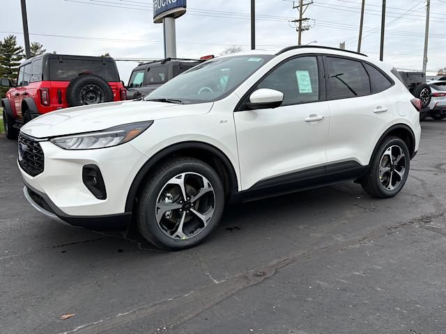 2025 Ford Escape ST-Line Select photo 3